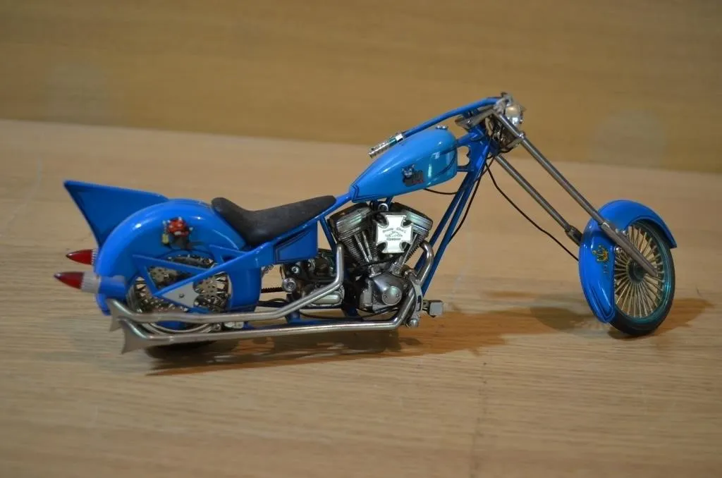 ERTL Joyride 1:10 Scale Orange County Choppers