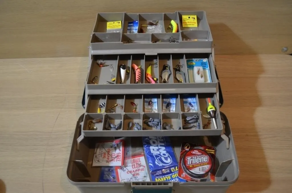 Classic Plano 6-Tray Hip Roof Tackle Box