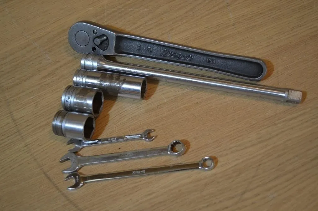 Snap-on tool collection features an S-71