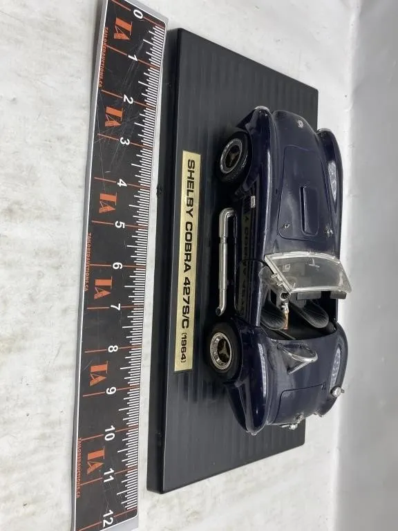 Shelby Cobra 427 S/C 1964 Diecast Model Car