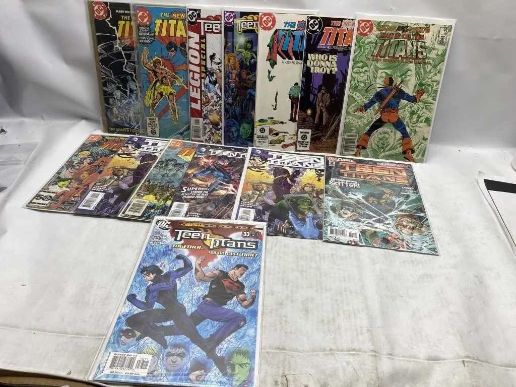 DC Teen Titans Comic Book Lot
