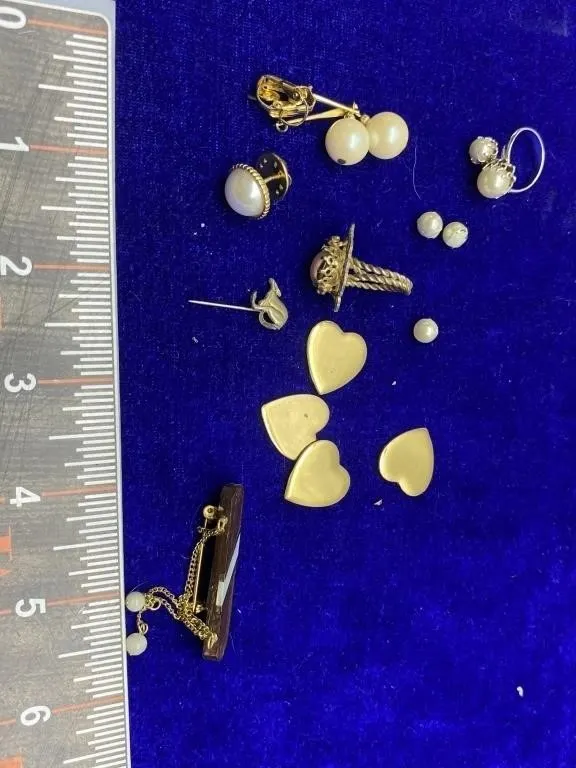Vintage Jewelry Lot: Pearl Earrings, Charms & Pin