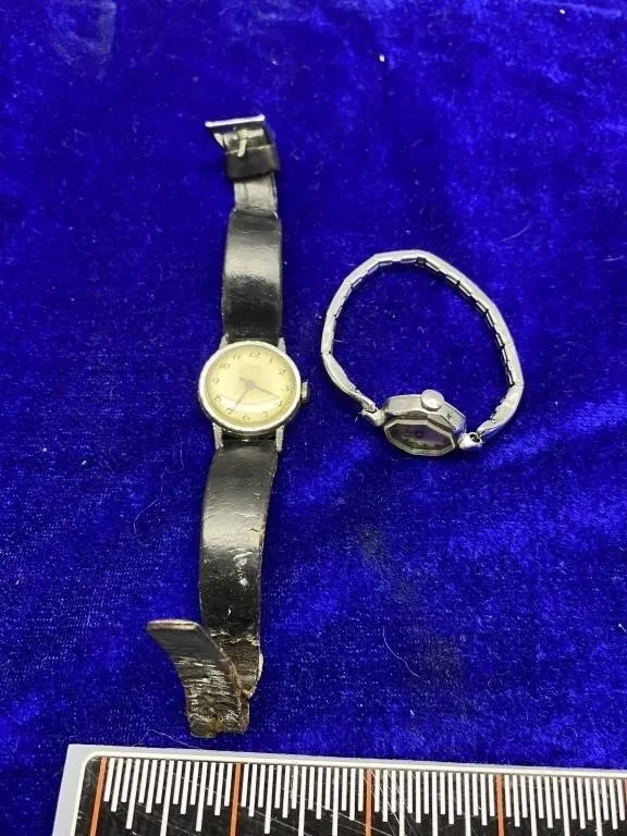 Two ladies' vintage Timex wristwatches