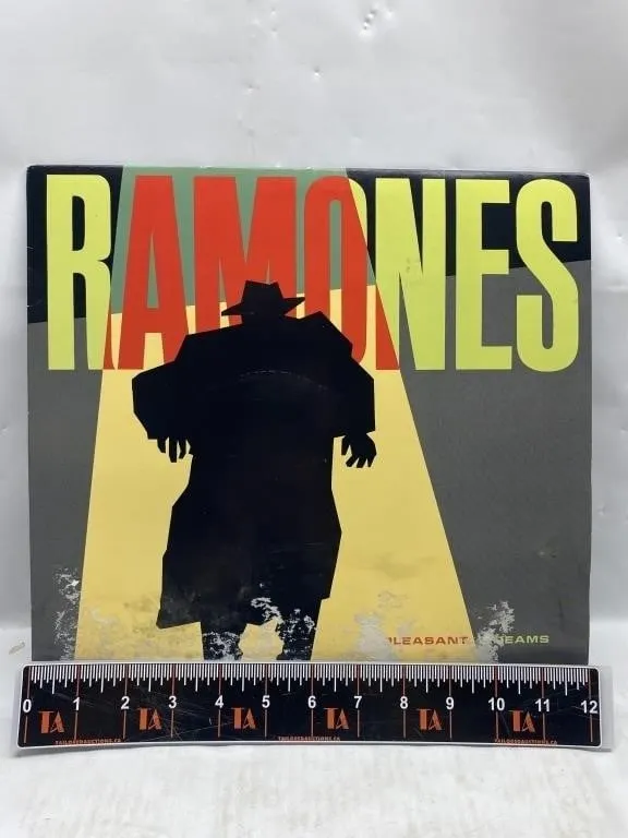 Ramones - Pleasant Dreams LP Vinyl Record