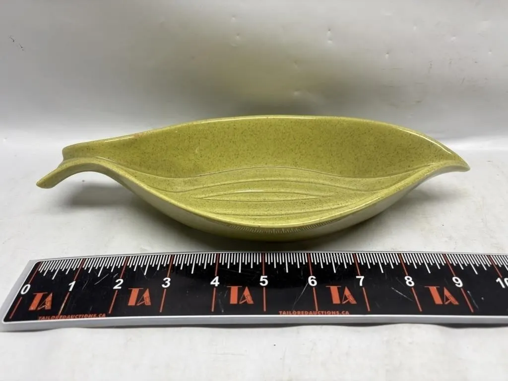 Ceramic Leaf Dish