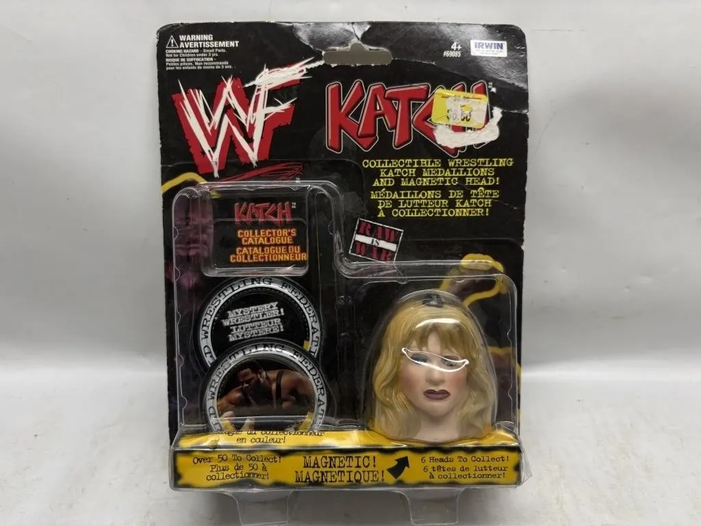 WWF Katch Wrestling Medallions & Magnetic Head Set