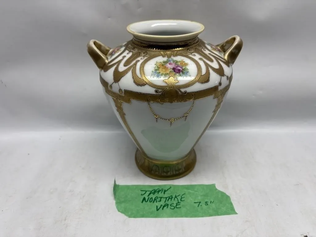 Japan Noritake Vase, 7.5"
