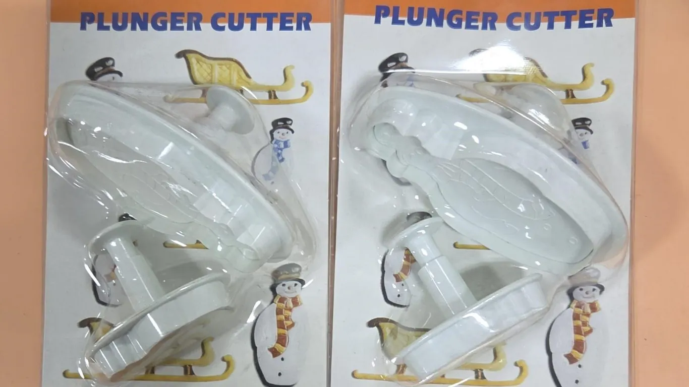 (2 pc) 2 pk Snowman Plunger Cookie Cutters