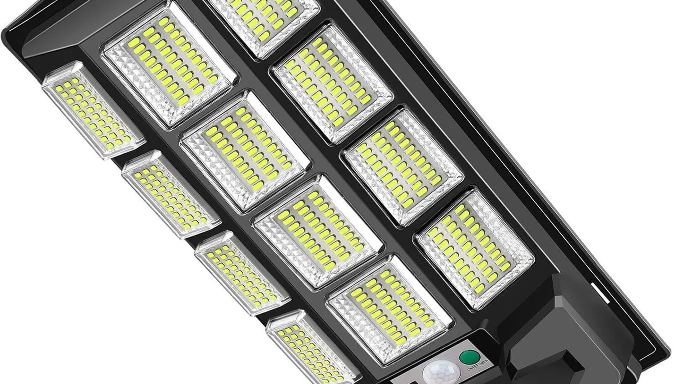 NEW $75 Solar Street Light w/ Motion Sensor