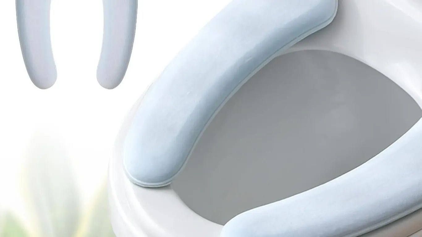 NEW Elastic Toilet Seat Cover (Blue)