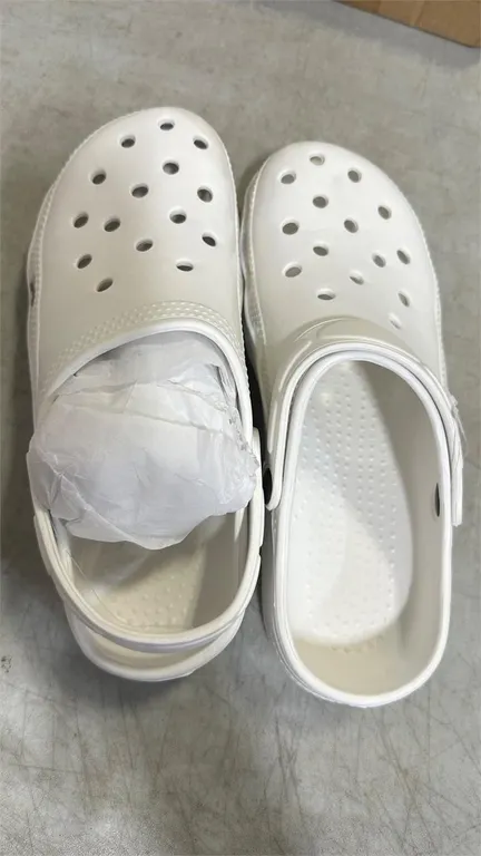 White Unisex Flip-Flops Size 39 (9)