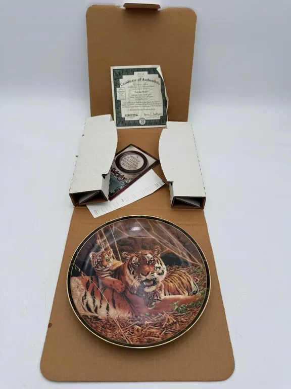 Bradford Exchange Loving Bond Tiger Plate