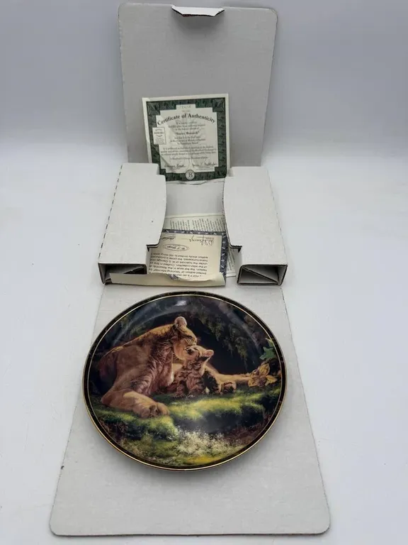 Bradford Exchange �Cherished Moments� Plate