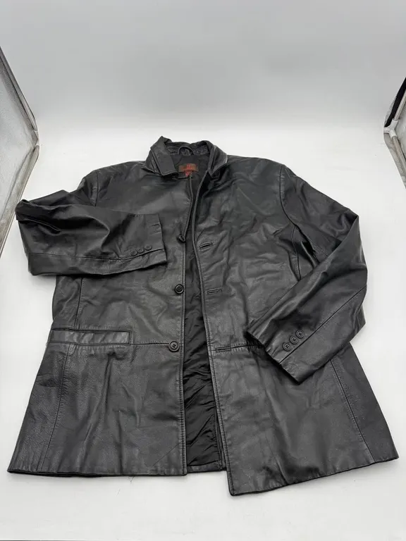 $450 Danier Black Leather Jacket Size M