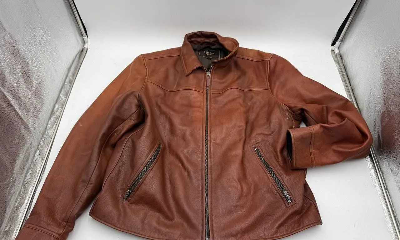 $900 Coach Men�s Brown Leather Jacket XXL