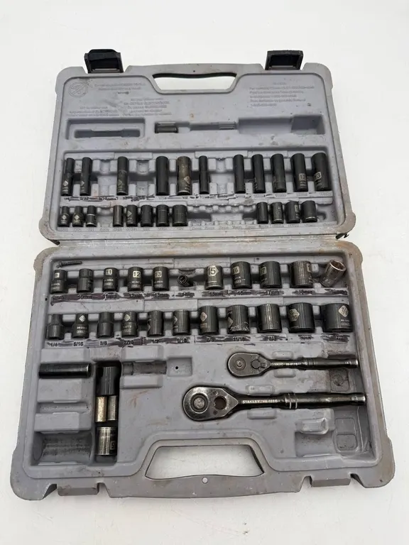 Stanley Mechanics Socket & Ratchet Tool Set