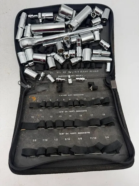 Craftsman SAE & Metric Socket Tool Set