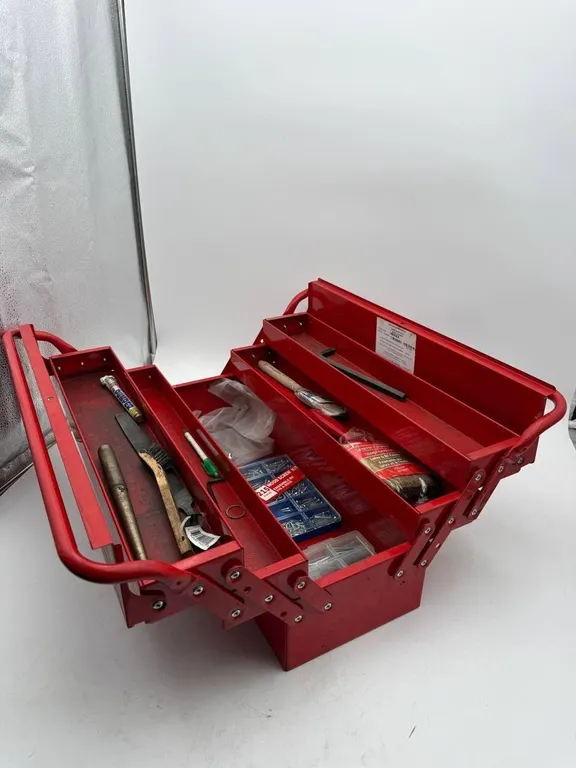 $400 Snap-on 5-Tray Cantilever Metal Toolbox