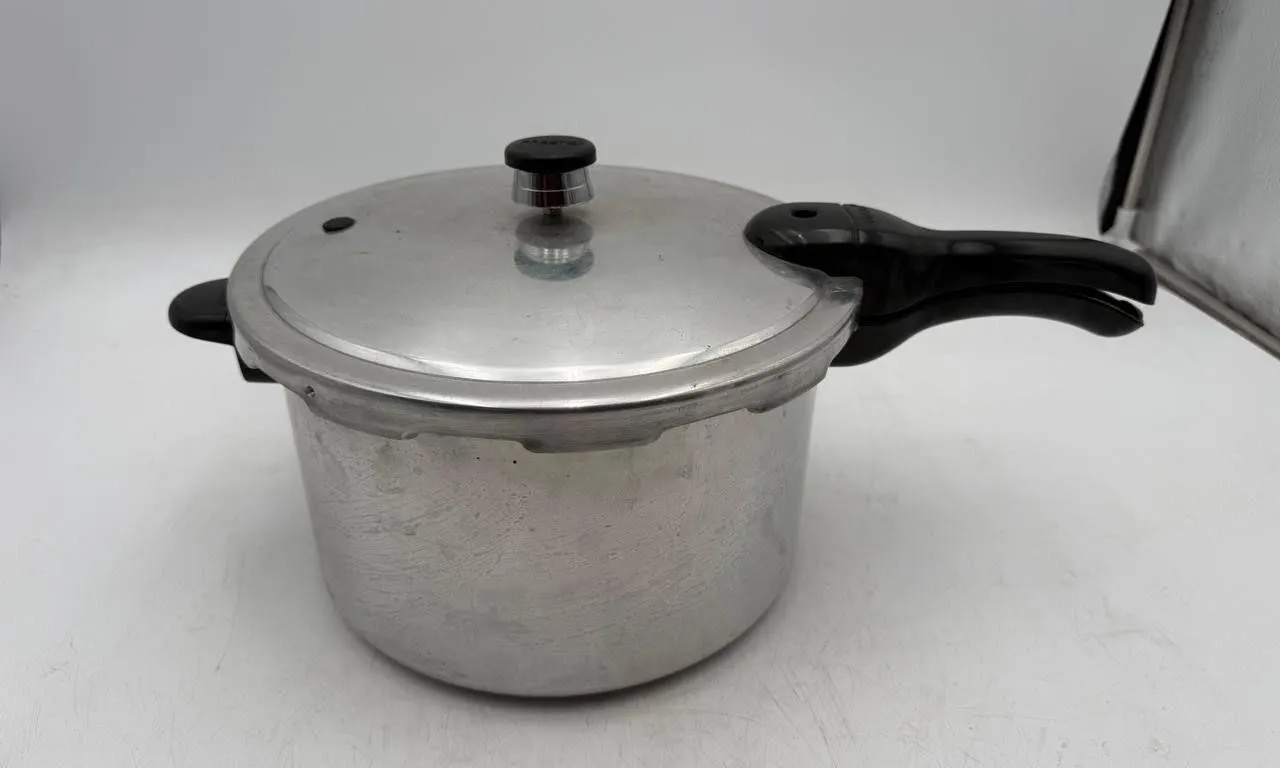 Presto 8-Quart Aluminum Pressure Cooker & Canner