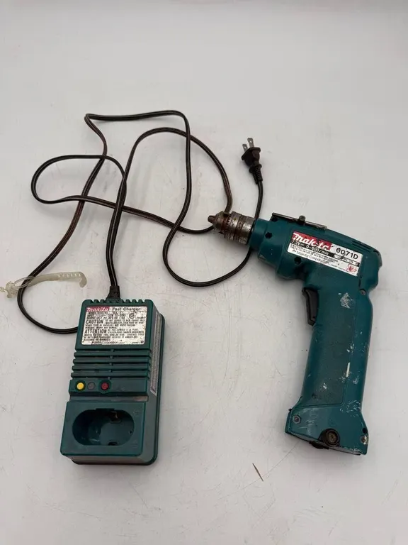 Makita 6071D 7.2V Cordless Drill + Fast Charger