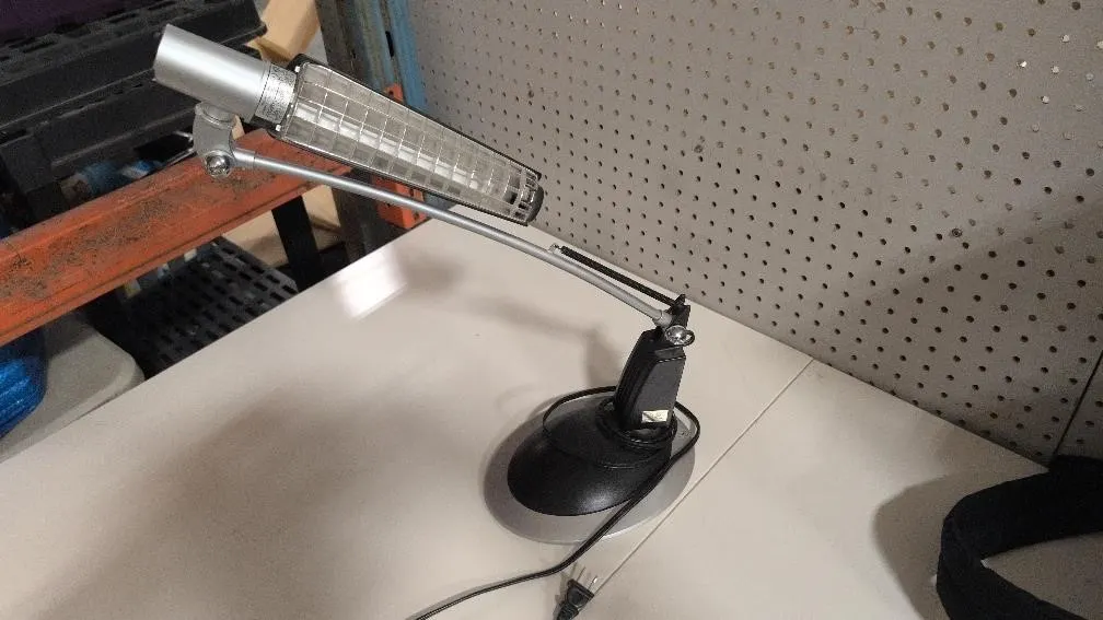 USED 18" Folding Adjustable Swing-Arm Lamp
