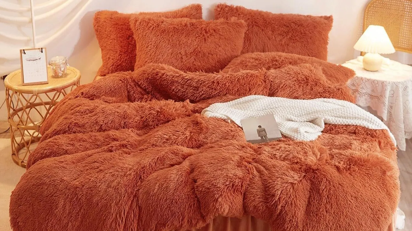 SEALED $106 (T) 3PK Shaggy Comforter Set