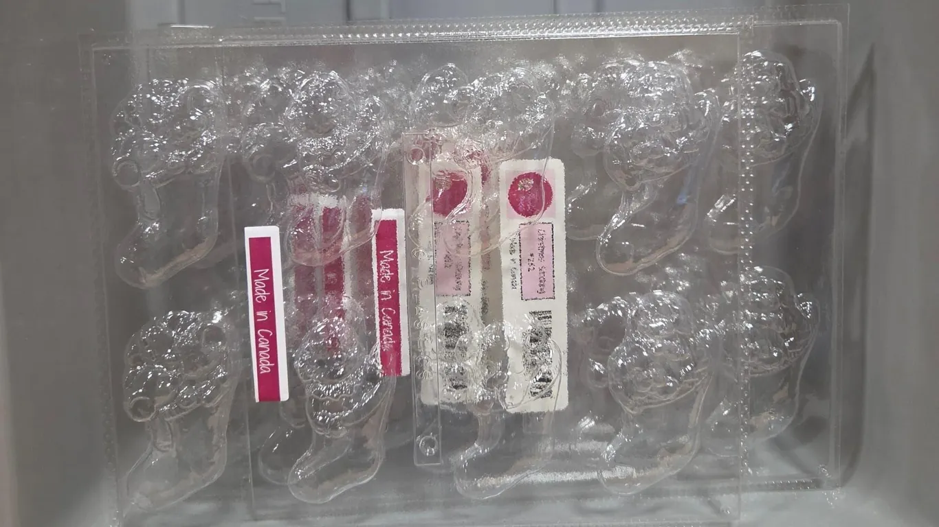 7 pk Plastic Christmas Stocking Mold