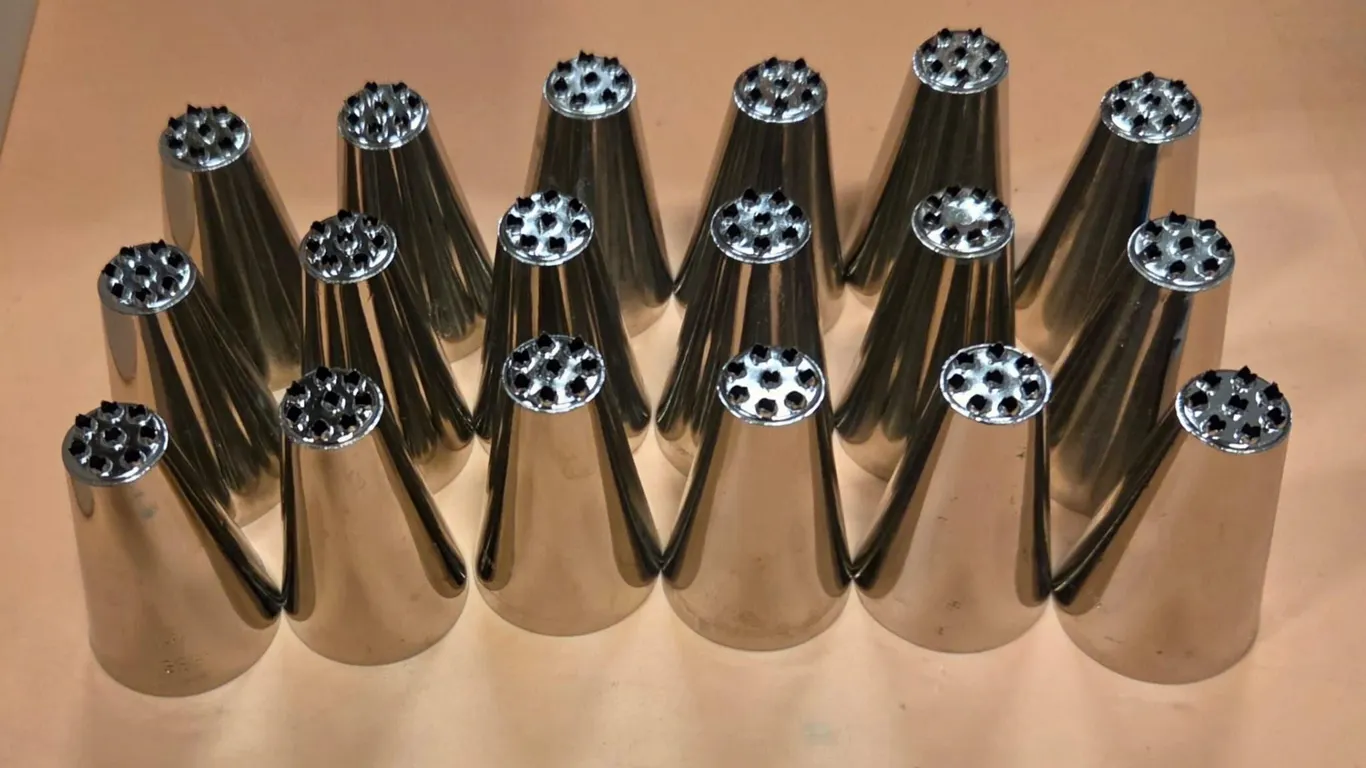 18 pc Multi-opening Grass/Mont Blanc Piping Tip