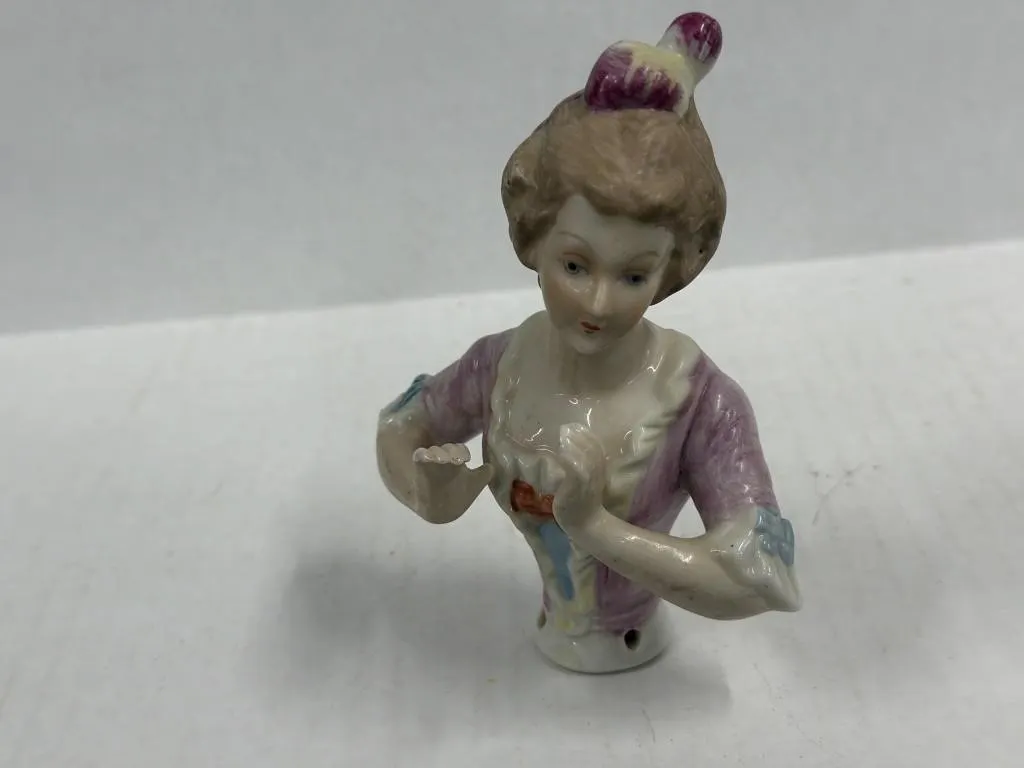 Vintage Porcelain Victorian Lady Half Doll. 5�