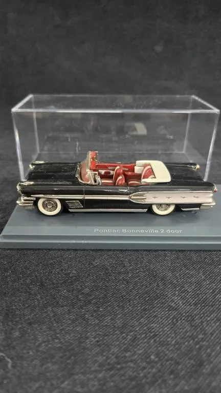 1958 Pontiac Bonneville 2