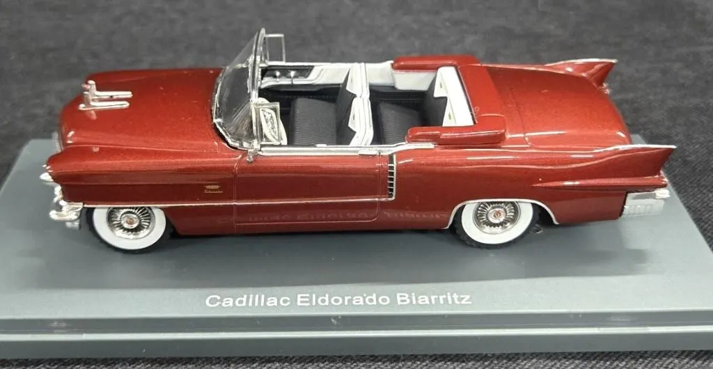 1950s Classic Convertible DieCast Scale Mid