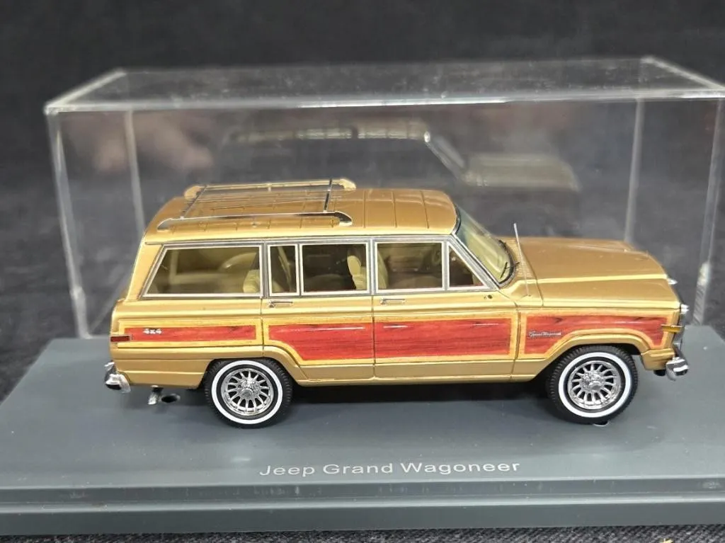 1989 Gold Jeep Grand Wagoneer