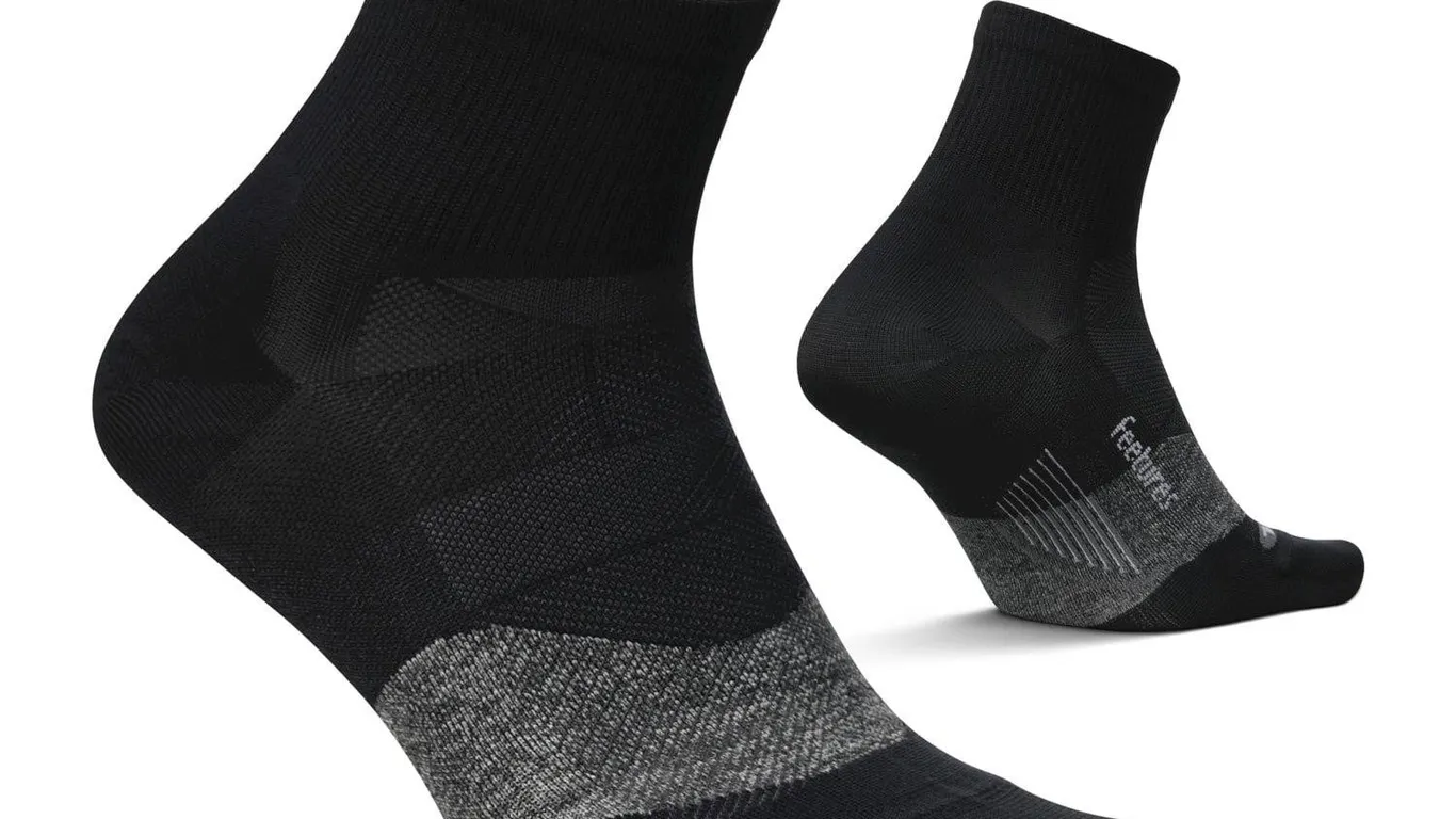 Feetures Elite Ultra Light Quarter Socks Medium