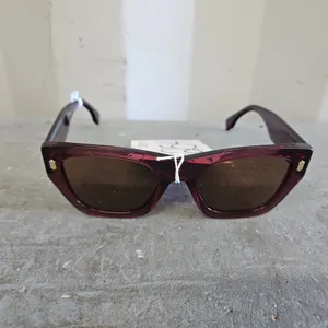 Fendi Sunglasses - Qty 1