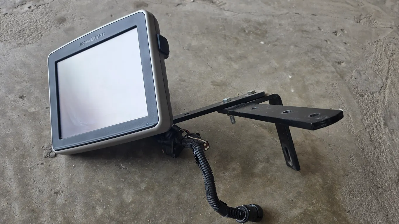 John Deere 2630 Monitor, SF1, SF2, Section Control, SN: PCGU2UD429869 (Activations in Photos)