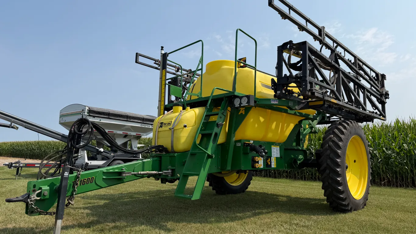 Top Air TA1600 Pull Type Sprayer, 1,600 Gallon Poly Tank, 90’ Booms, Adjustable Axle, Trailer Suspen