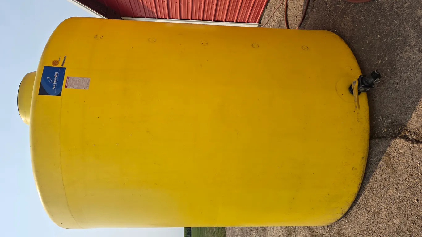 3,000 Gallon Poly Tank