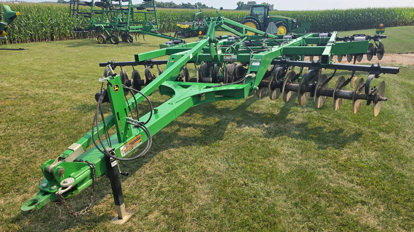 2012 John Deere 512 Disk Ripper, 17’6” Working Width, 7 Shank, Mud Scrapers, SN: 1A80512XTC0 745310