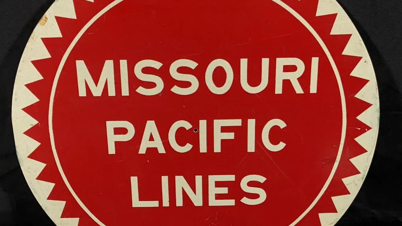 MISSOURI PACIFIC LINES RAILROAD TRAIN SIGN