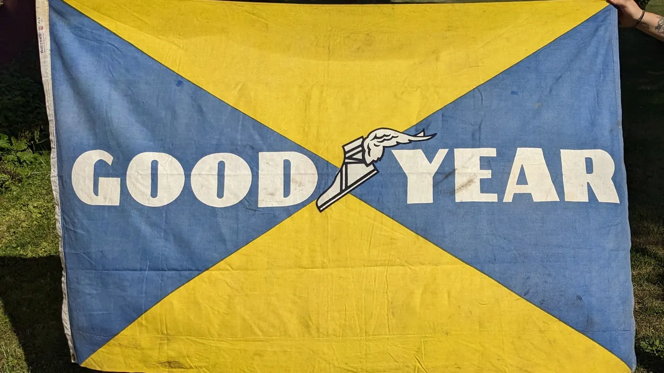 CANVAS GOOD YEAR TIRES FLAG