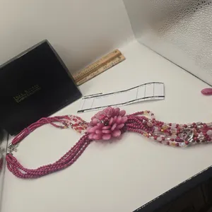 Vintage Joan Rivers starlet style, 20 inch. Necklace with 3 inch extender in tea rose