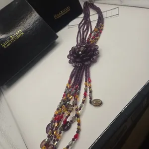 Vintage joan rivers starlet style, twenty inch.Necklace with three inch, extender in wine color
