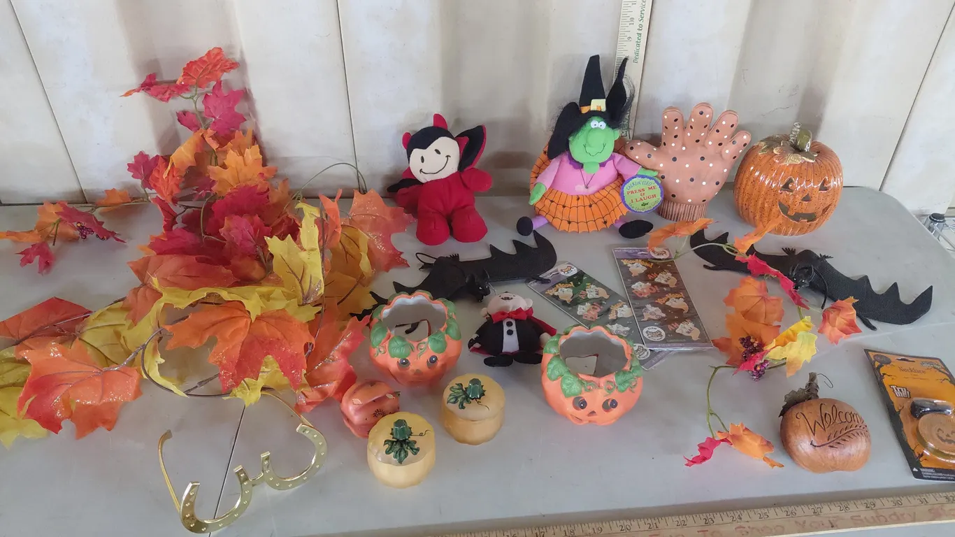 Assorted Fall/Halloween Decor, Ceramic Hat, Leaves, Etc.