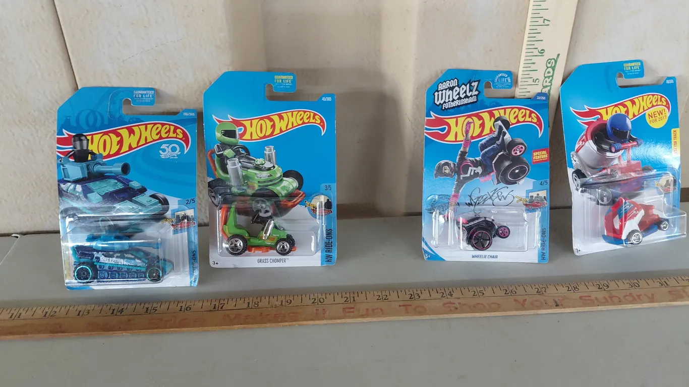 4 Hot Wheels Ride-On Cars