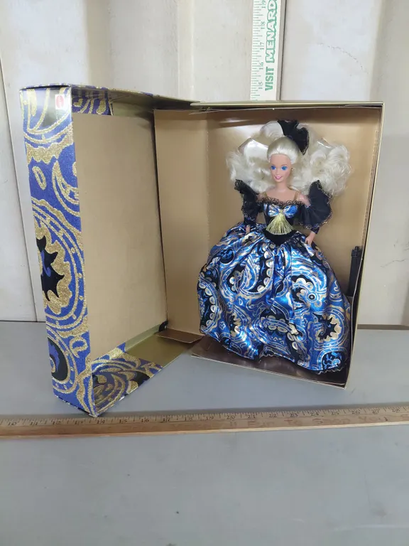 1992 Barbie Regal Reflections Collector Doll