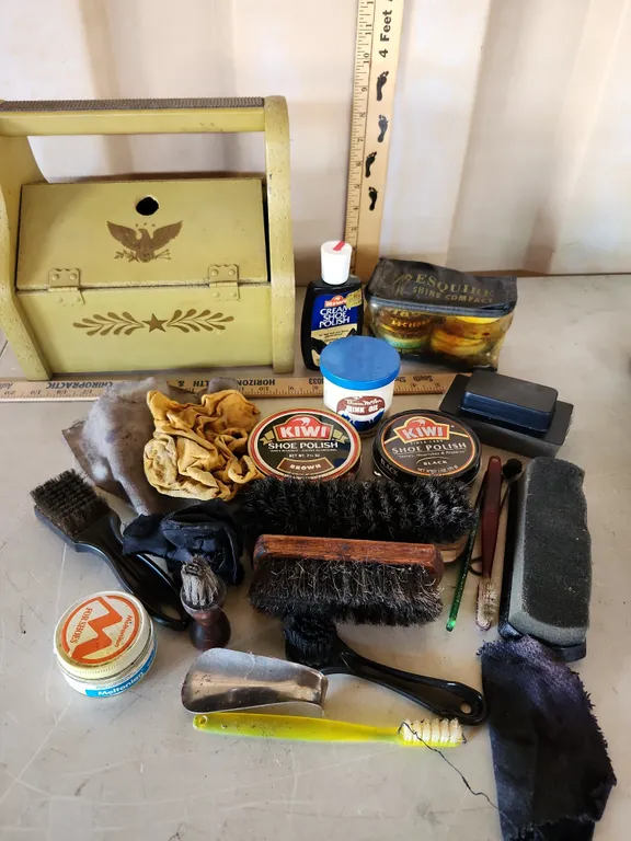 Vintage Eagle Shoe Shining Box & Accessories