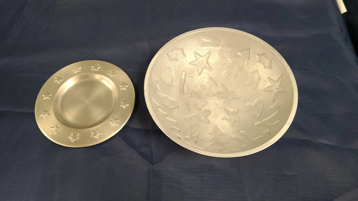 Kohl's Department Stores Lot of Two Metal Plates with Star and Holiday Designs, Made in India, Inclu