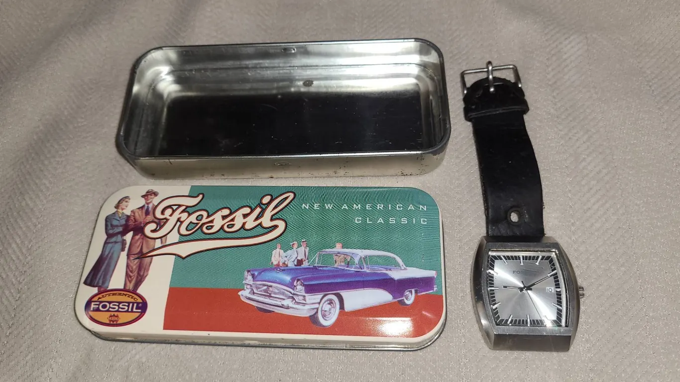 Fossil JR-8169 Stainless Steel Watch With Original Tin Case, 1995 Packaging, Black Leather Band, Dat