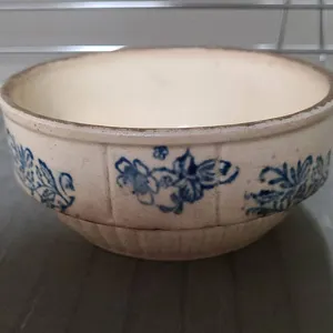Early 20th Century Stoneware Bowl Featuring Blue Floral Pattern Decoration and Ribbed Base Design Mo