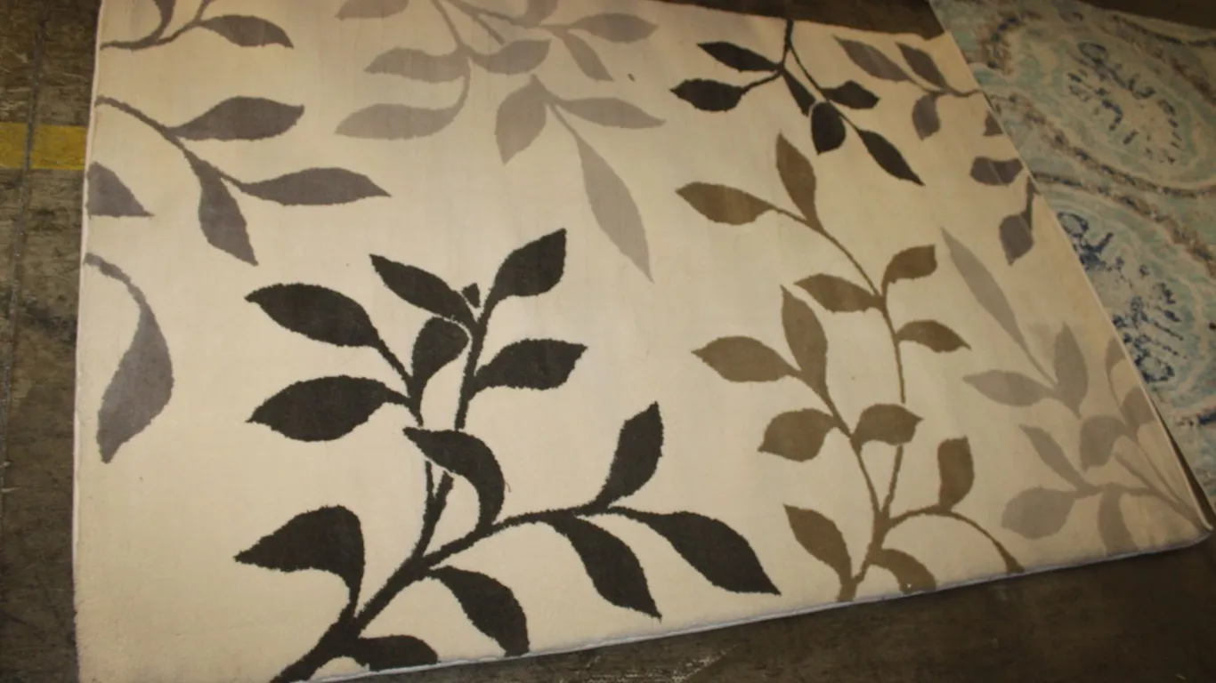 Orian Rugs Melrose Ivory Leaf Area Rug